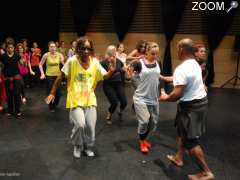 фотография de Stage de danse africaine et contemporaine avec percussions