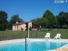 Foto Gites avec piscine et WiFi à Montagnac sur Lède